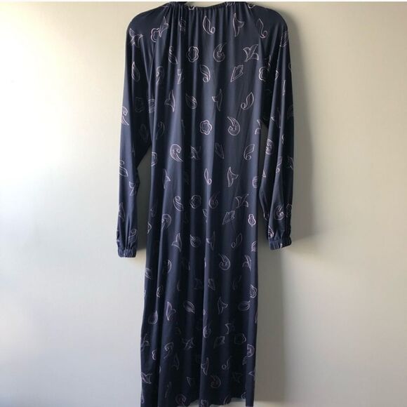 Tibi   - Picture 2 of 6